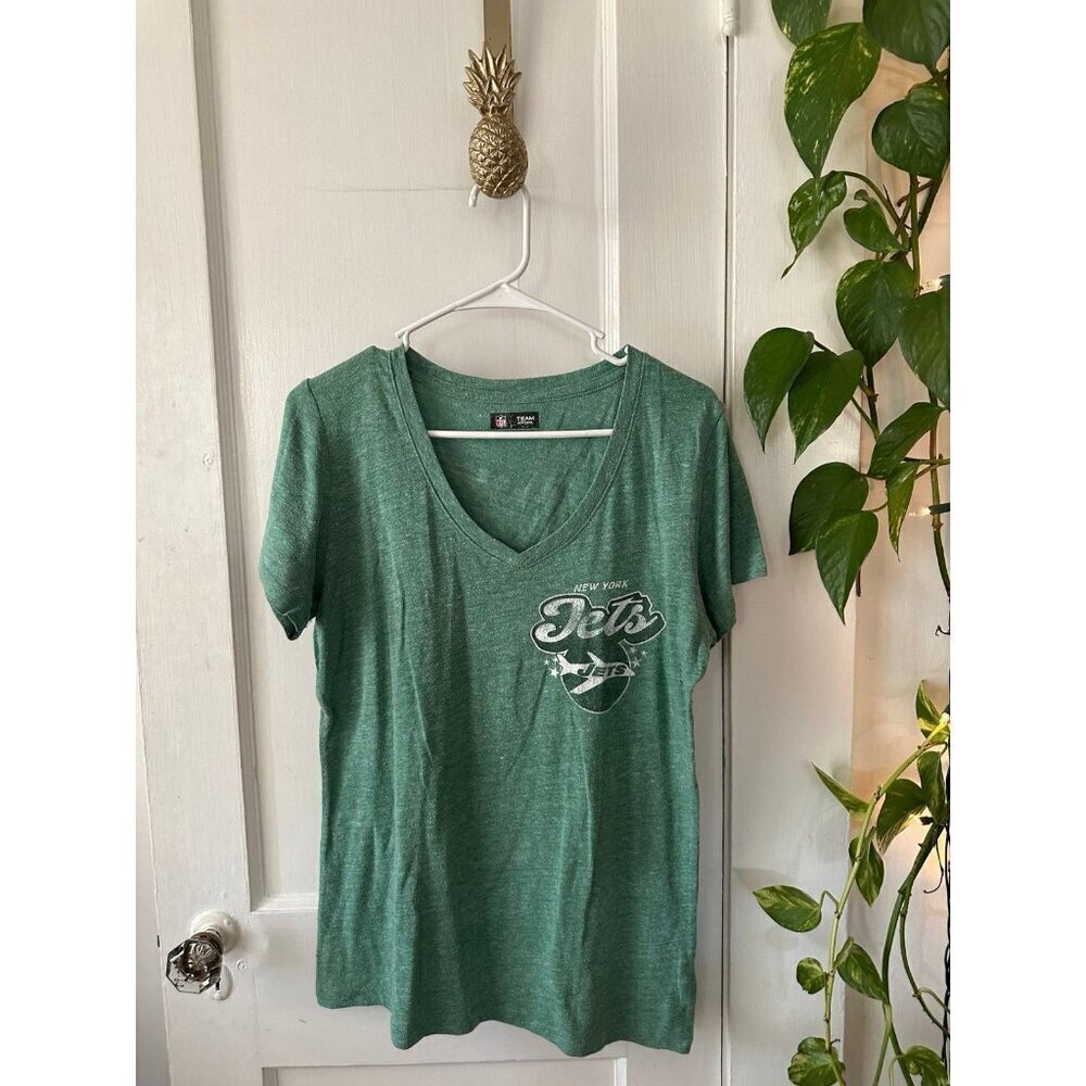NFL team Apparel women’s size large New York Jets shirt